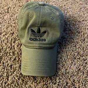 Adidas hat army green